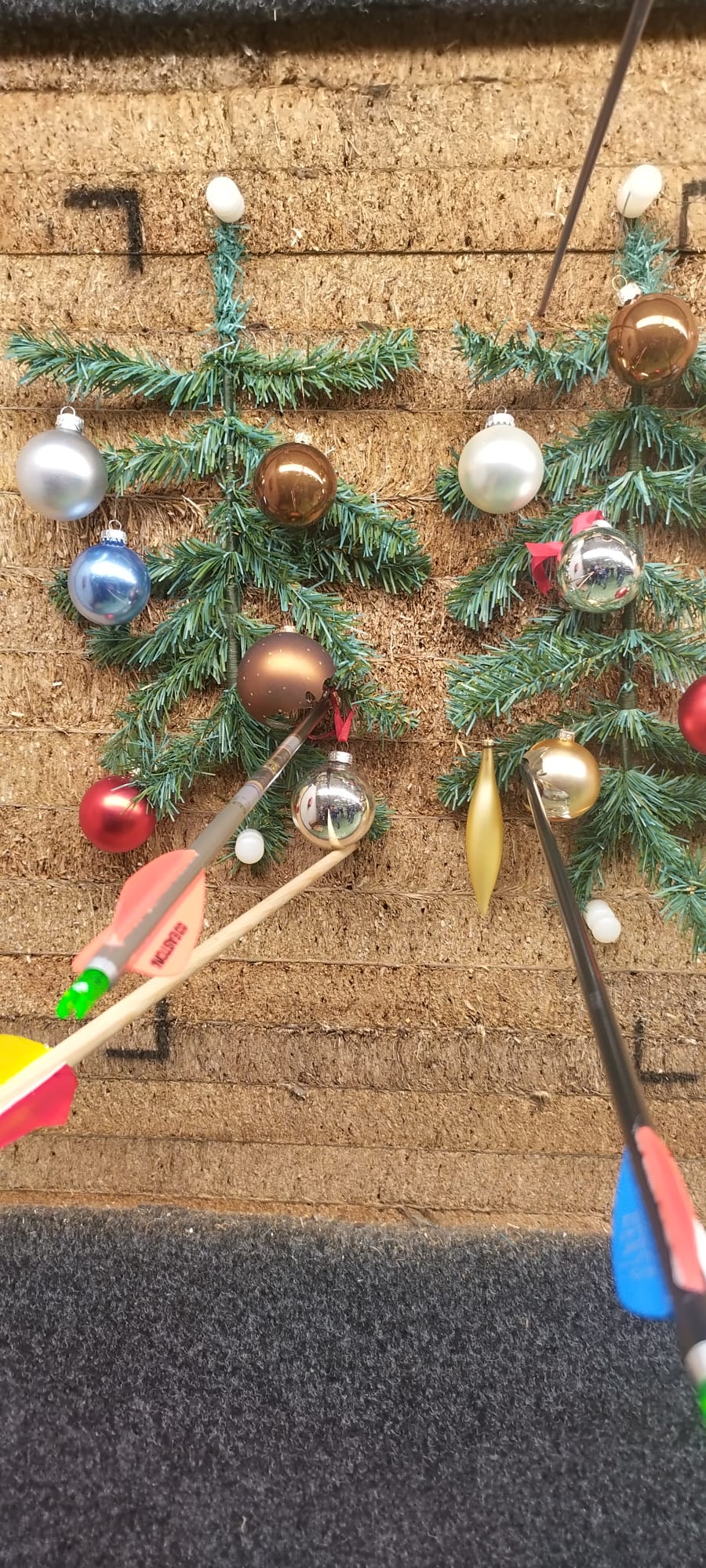 Kerstballen schieten
